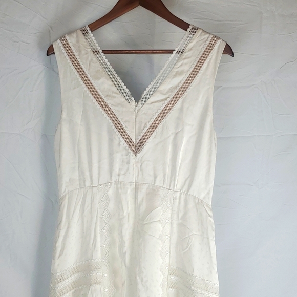 Self-Portrait Ivory Lace Jacquard V-Neck Maxi Dress - Picture 9 of 14